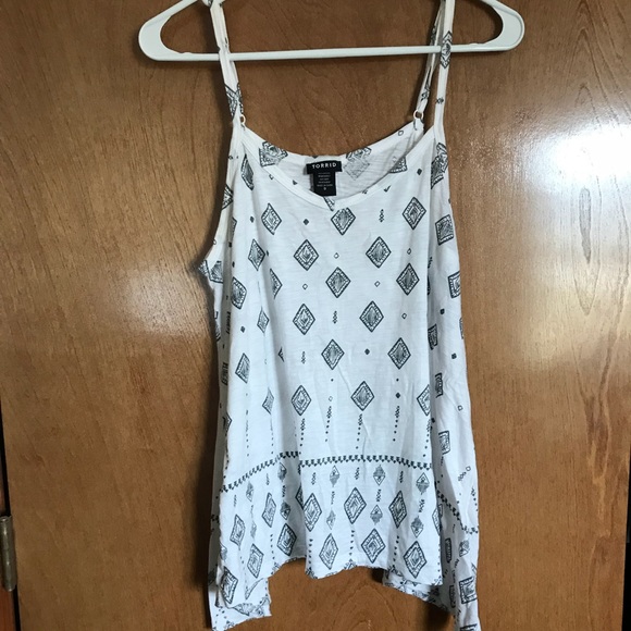 torrid Tops - FLASH SALE! Torrid Sharkbite Hem Tank Torrid Sz 0
